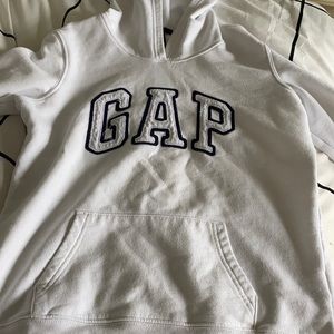 White Gap hoodie.